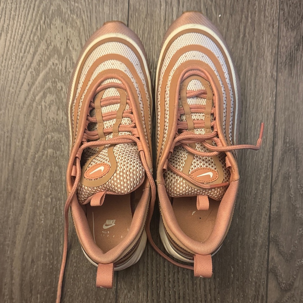 Nike Women’s Pink Sneakers